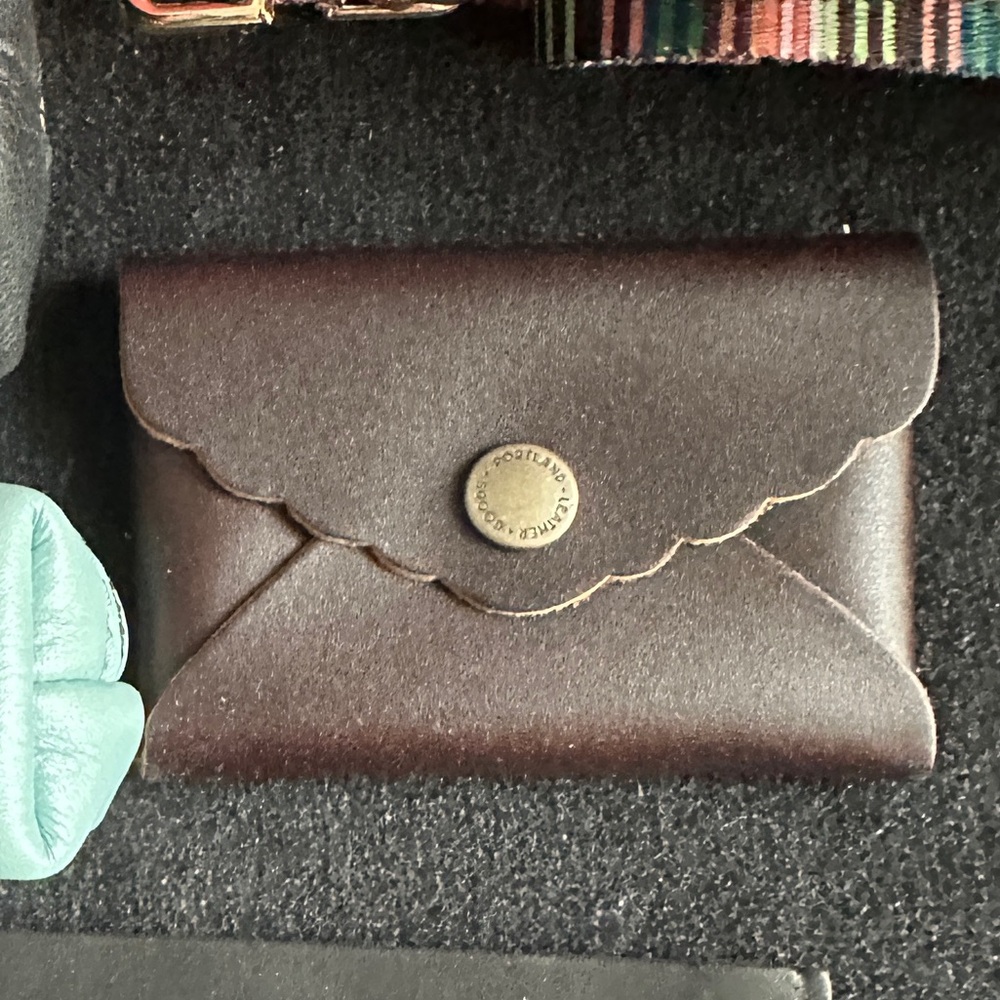 Portland Leather Daisy Mini Wallet NWOT